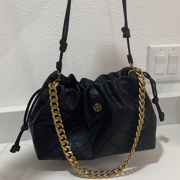 Tory Burch Willa Large Drawstring Bag • NWT • Black Quilted Leather - Picture 2 of 11